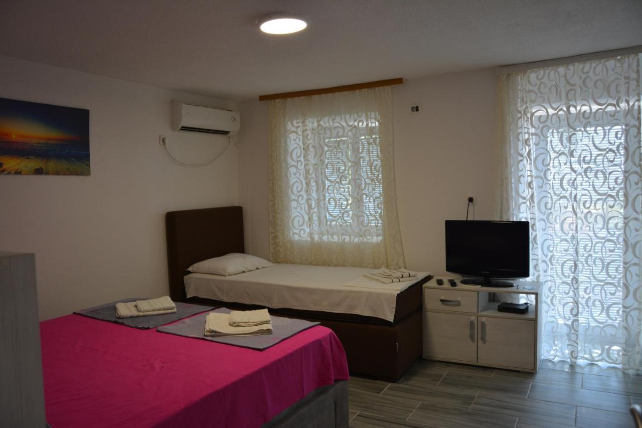 Apartments Djedovic 2 Petrovac 外观 照片