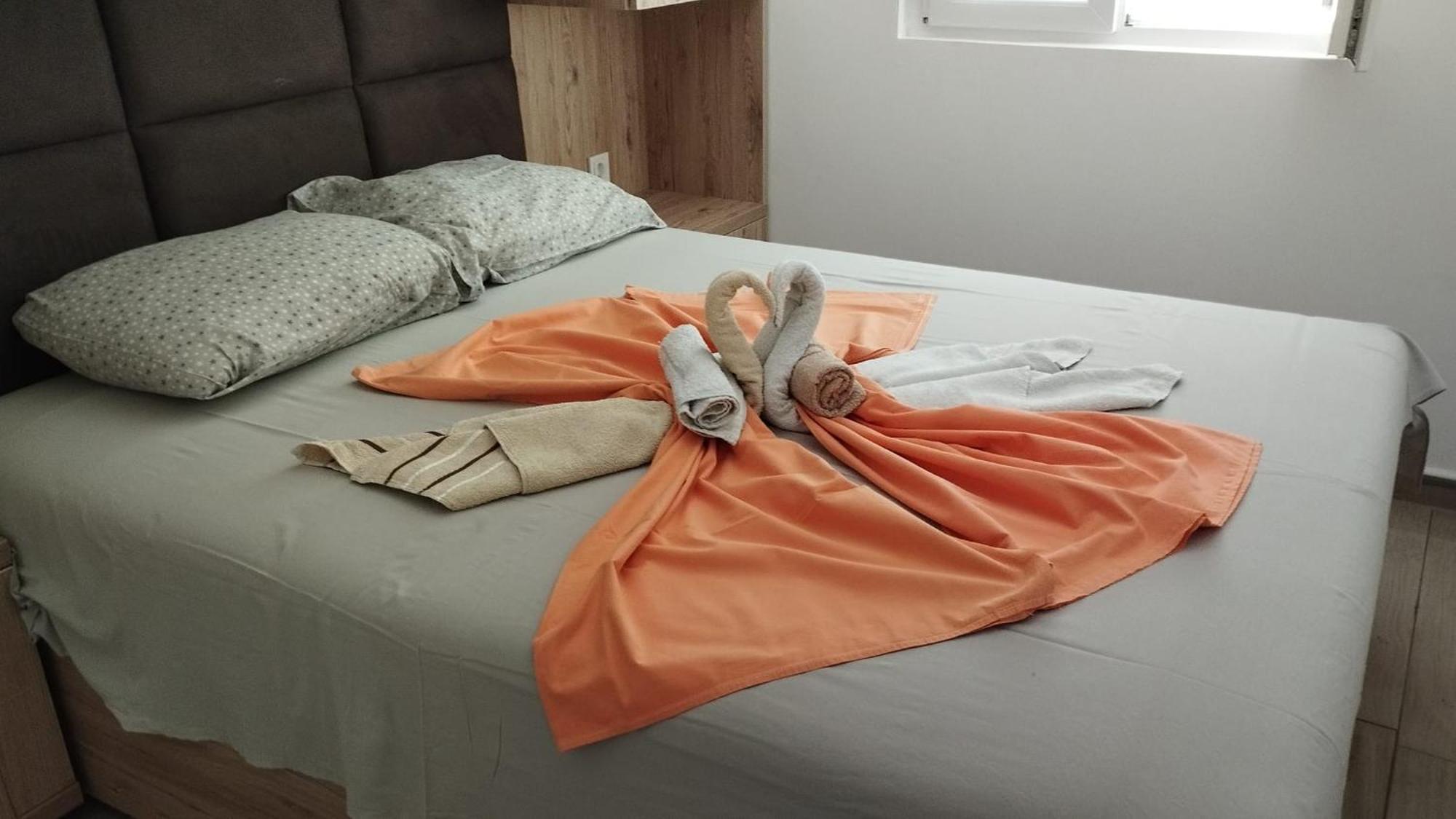 Apartments Djedovic 2 Petrovac 外观 照片