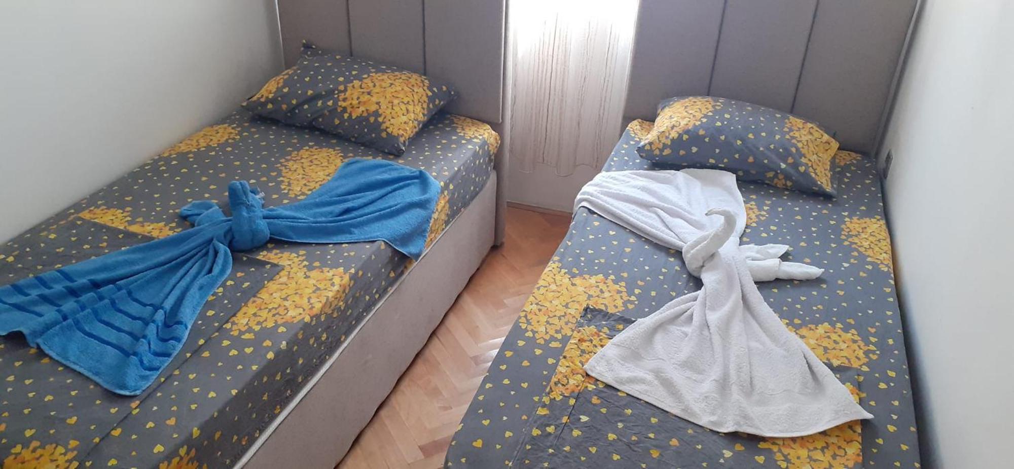 Apartments Djedovic 2 Petrovac 外观 照片